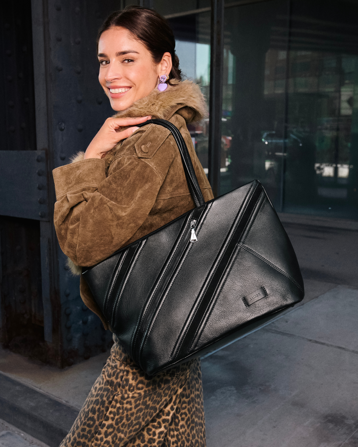 Avenue Top Zip Tote