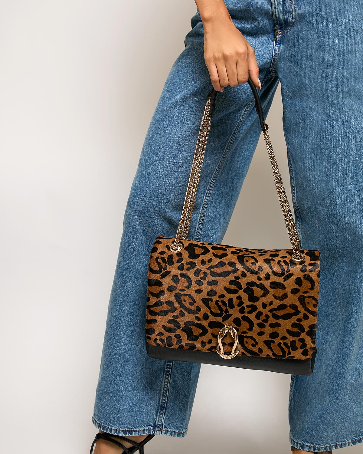Unity Novelty Medium Shoulder