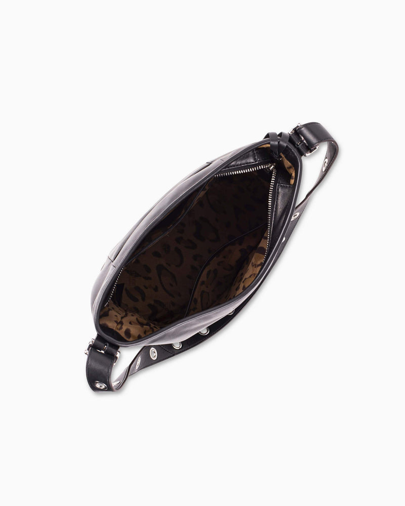 Buckle up Bucket - Black interior functionality 