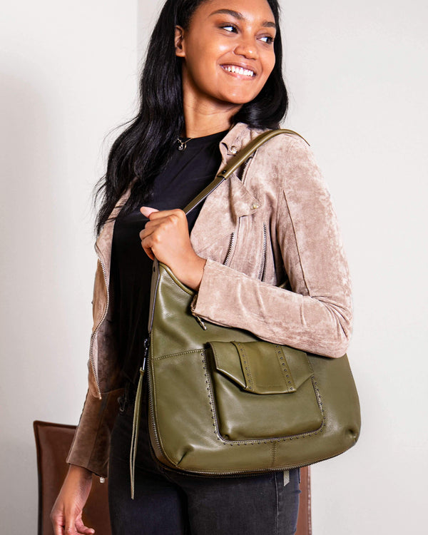 When In Milan Hobo Large Leopard Haircalf - on model