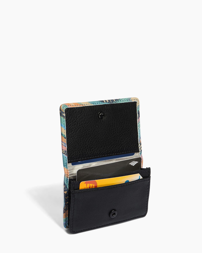 Sammy Credit Card Bifold with RFID- on model