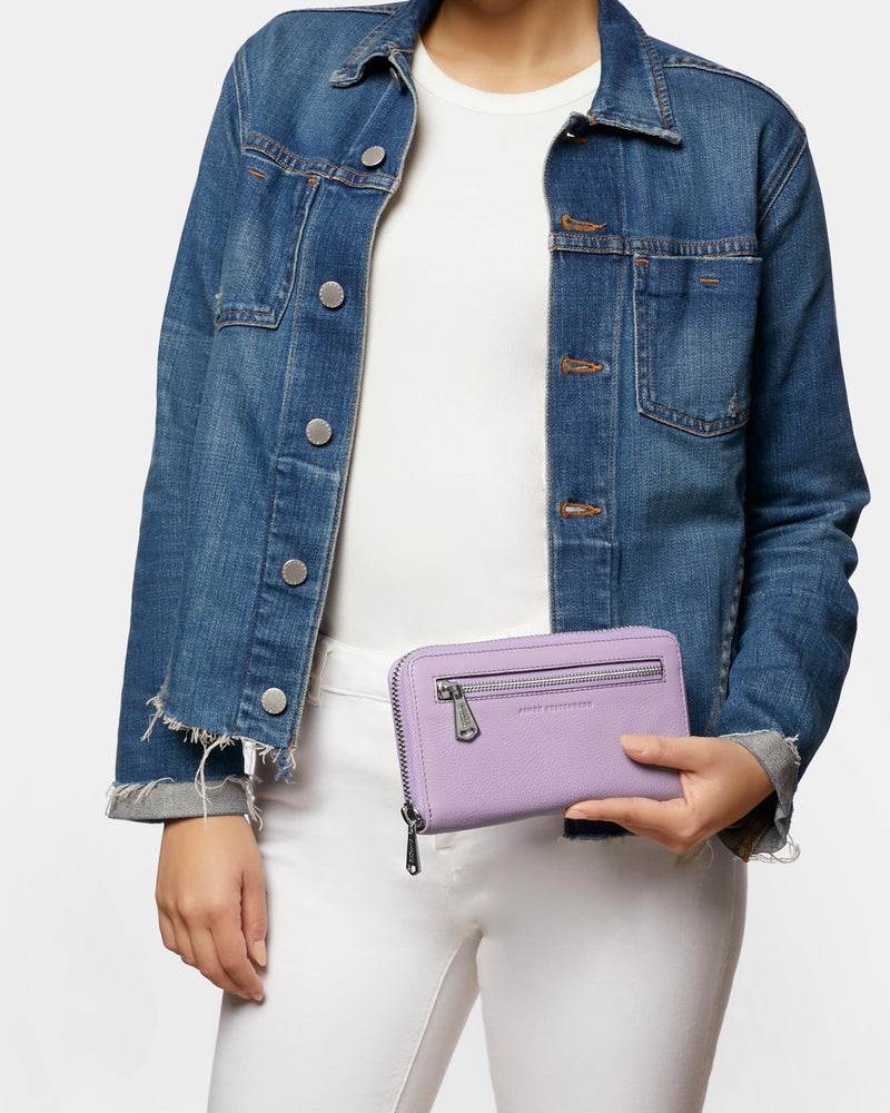 Jesse Large Zip Around with RFID
