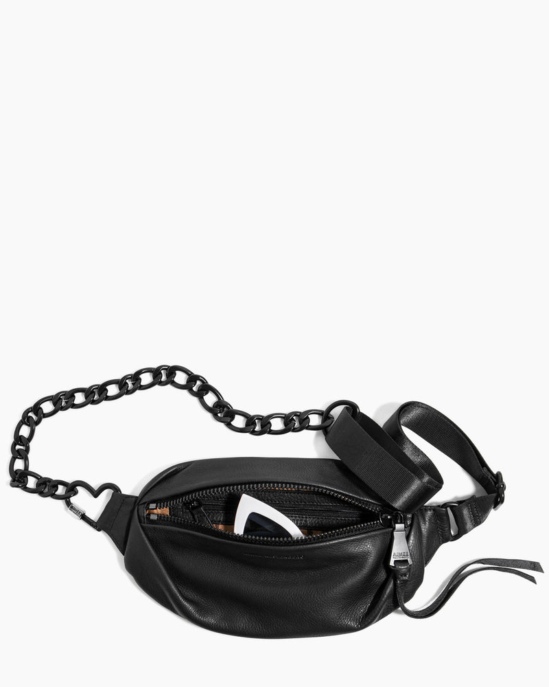 Heart Chain Bum Bag Black - interior functionality